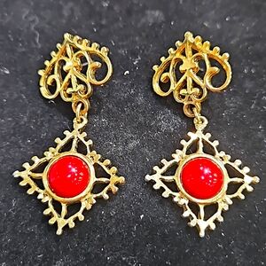 Earrings  gold  blood red